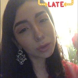 Meet your Posher, Alpha